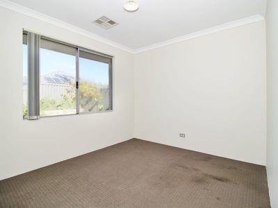 8 Larkfield Ridge, Baldivis