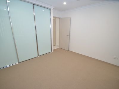 6 / 30 norman street, St James