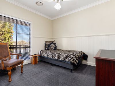 1188 Padman Drive, West Albury