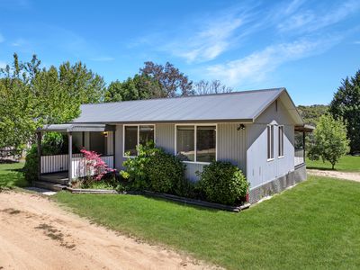 8 Seymour Street, Majors Creek