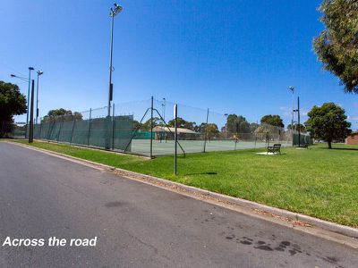 15 / 2 Ferguson Street, Glenelg North