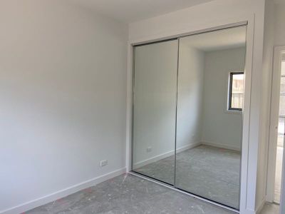 8 / 5 Helms Street, Newcomb