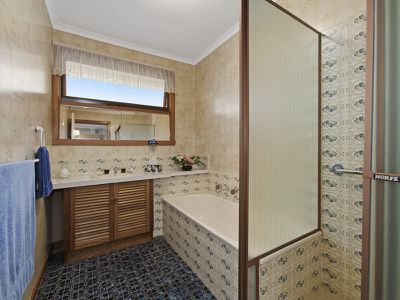 22 Burchall Grove, Dandenong North