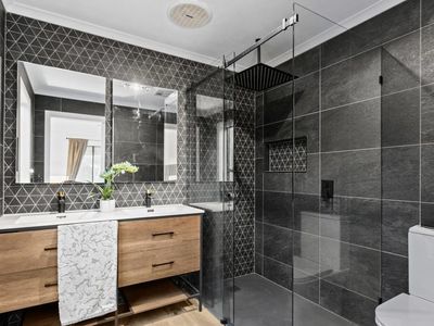 8 Little Acre Cl, Langwarrin