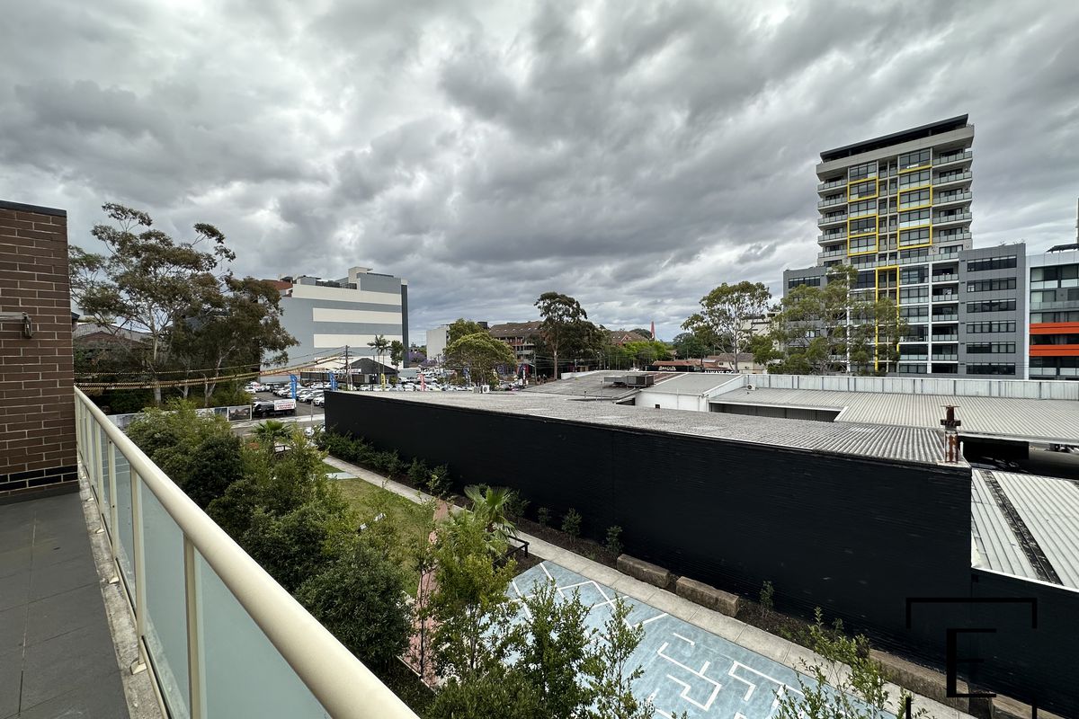 11 / 4 Bridge Road, Homebush
