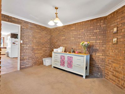 17 Fountain Way, Huntingdale