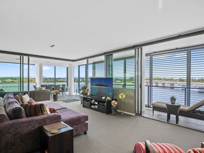 31306 / 2 Ephraim Island Bridge, Paradise Point