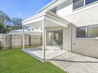 28 / 20 Eminence Lane Bridgeman Downs, Bridgeman Downs