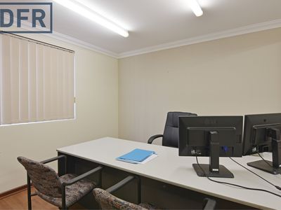 4 Kalmia Road, Bibra Lake