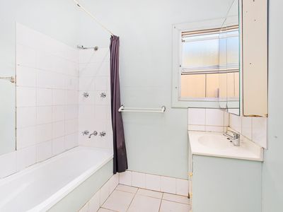 35 & 35A Addison Avenue, Lake Illawarra
