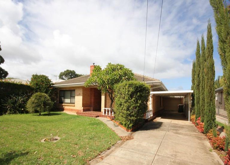 9 Balmoral Avenue, North Brighton