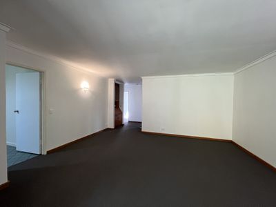 10 / 12 Eric Street, Como