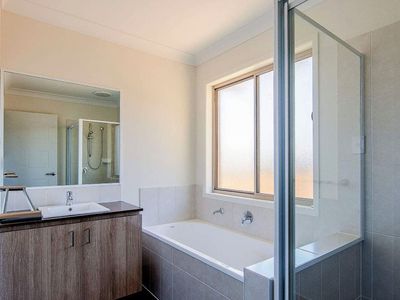 5 Sidney Court, Logan Reserve