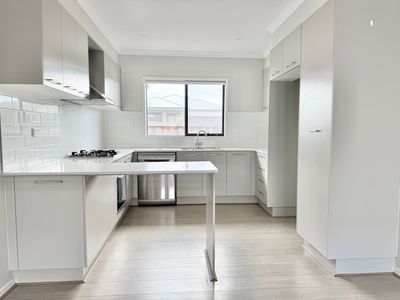 19 Elderflower Street, Manor Lakes