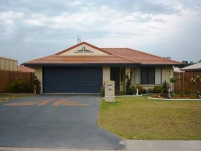 72 MOONSTONE DRIVE, Urangan