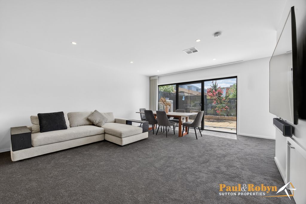 11A Woodberry Avenue, Coombs