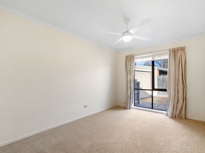 12 Yvette Close, Sale