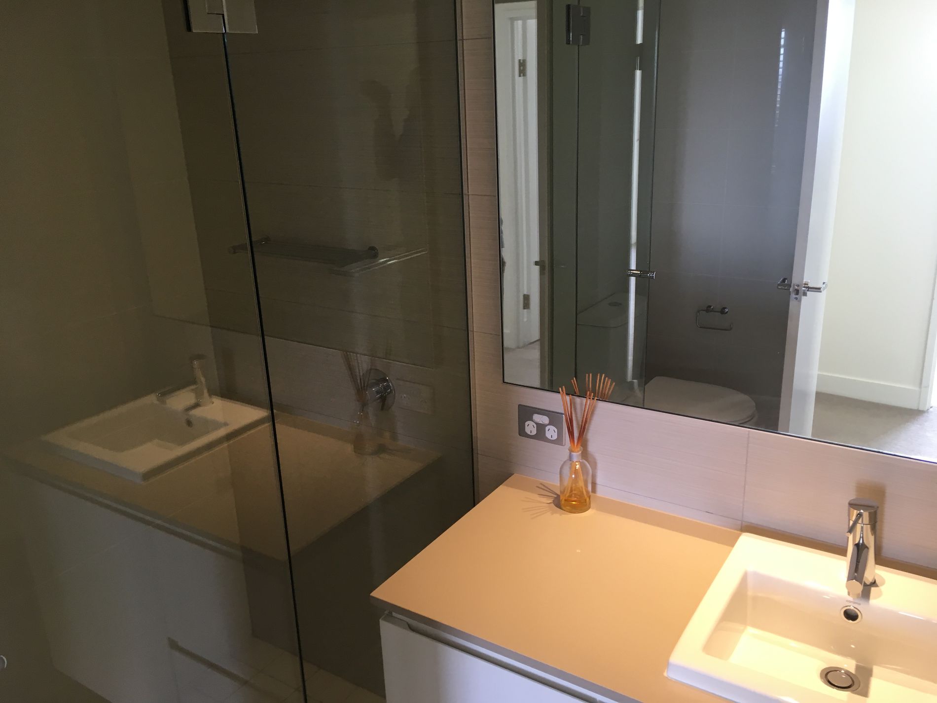 2406 / 7 Rider Boulevard, Rhodes