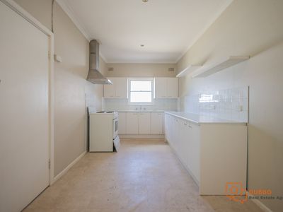 6 Laughton Street, Dubbo