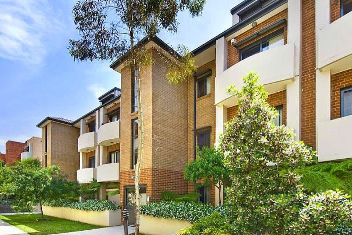 4 / 19-27 Eastbourne Road, Homebush West