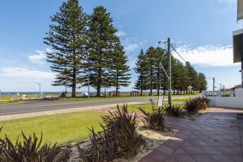 2 / 216 Arcadia Dr, Shoalwater