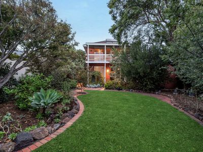 37 Myrtle Grove, Altona