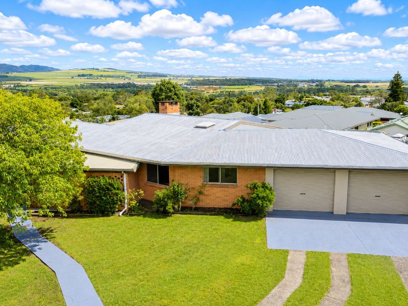 10-12 Crouch Avenue, Atherton