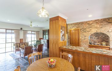 24 Sugarloaf Road, Beaconsfield Upper