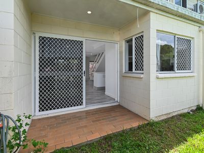 6 / 3 MAYTOWN CLOSE, Manoora