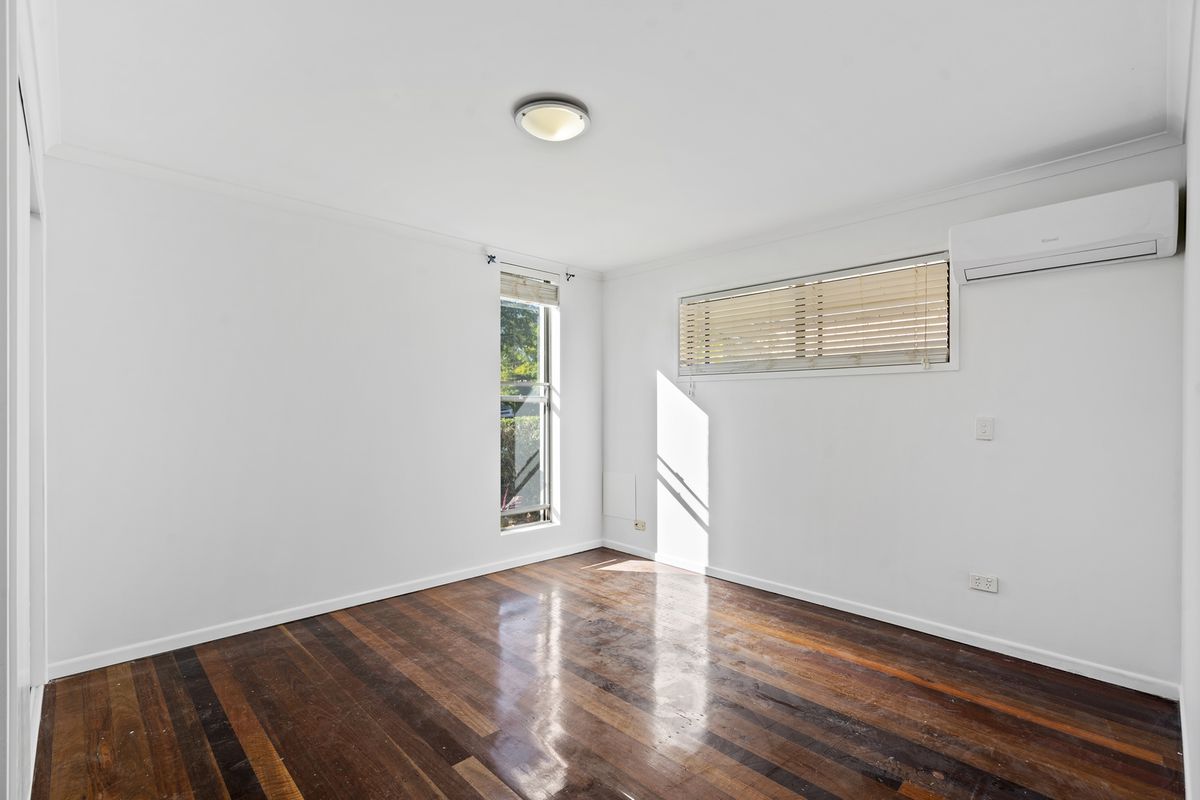 1 / 4 Fishermans Bend, Balmoral