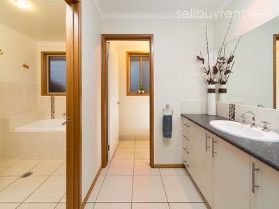 31 THORNEYCROFT AVENUE, Wodonga