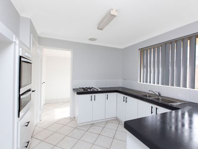 a / 18 Seashore Mews, South Bunbury
