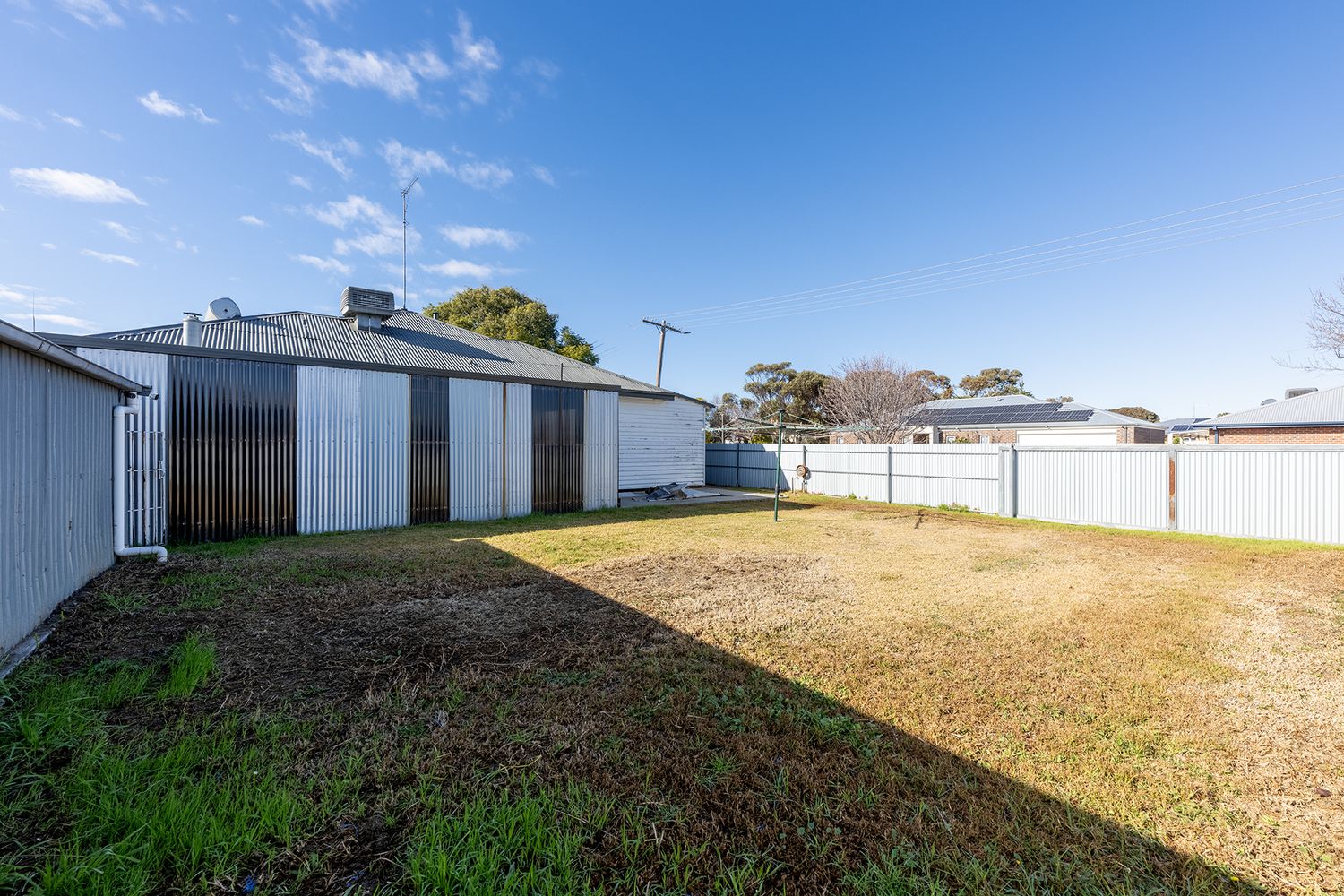 33 Kalkee Rd, Horsham