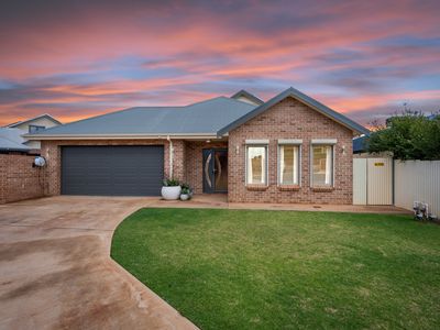 14A Purna Place, Hannans