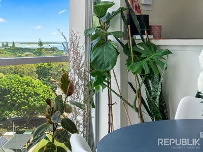 1203 / 1 Como Crescent, Southport