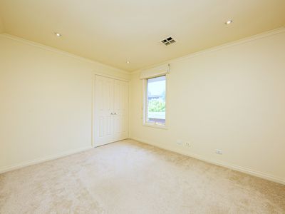 6 Waverley Avenue, Kew