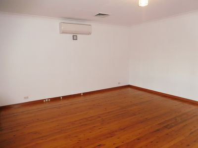 42 Graham Avenue, Casula