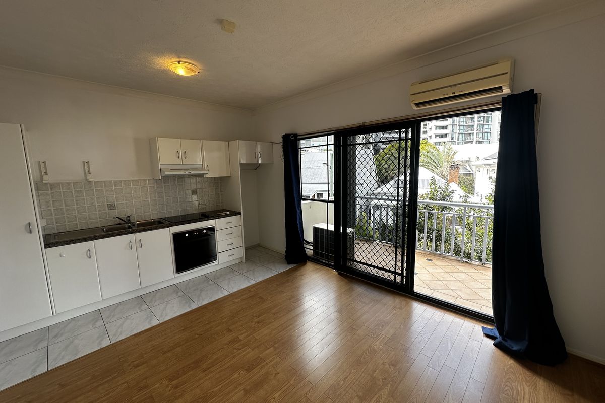 8 / 20 Terrace Street, Spring Hill