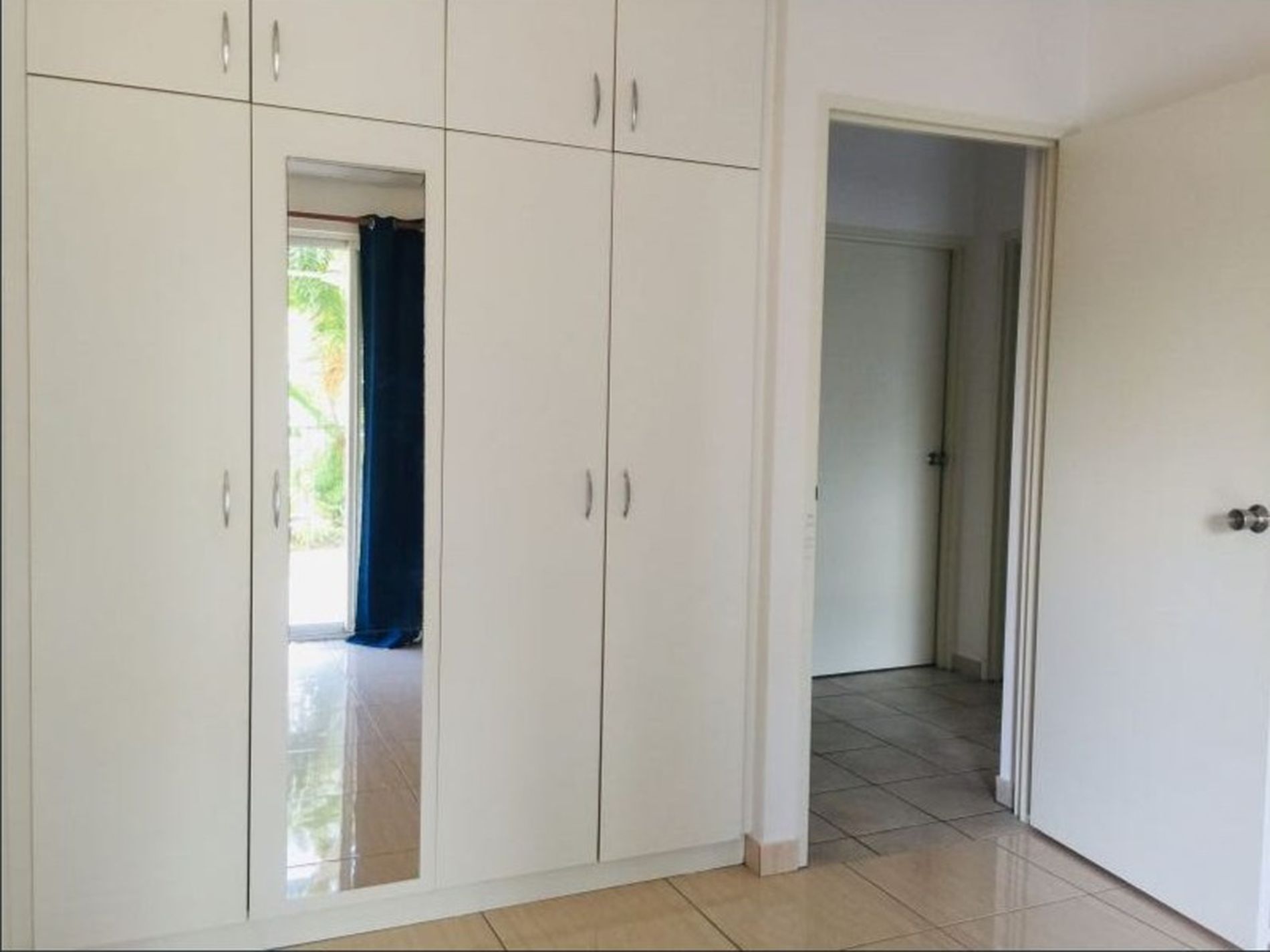 2 / 11 Chong Wee Avenue, Woolner