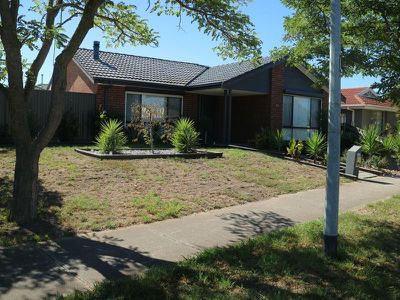 32 Aitken Drive, Delahey