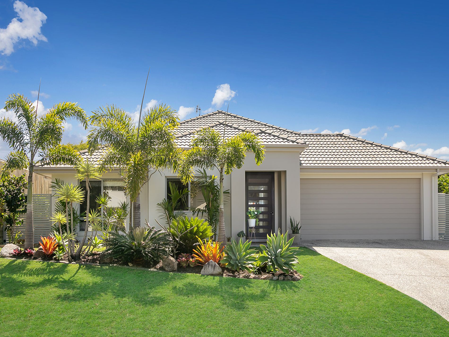 10 Waterville Way, Peregian Springs