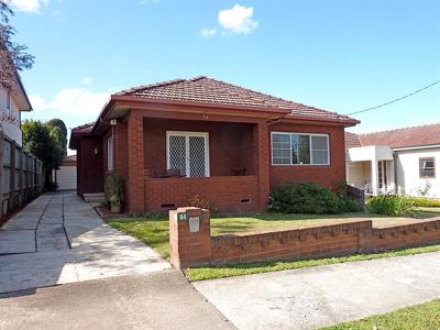 94 Mountview Ave, Narwee