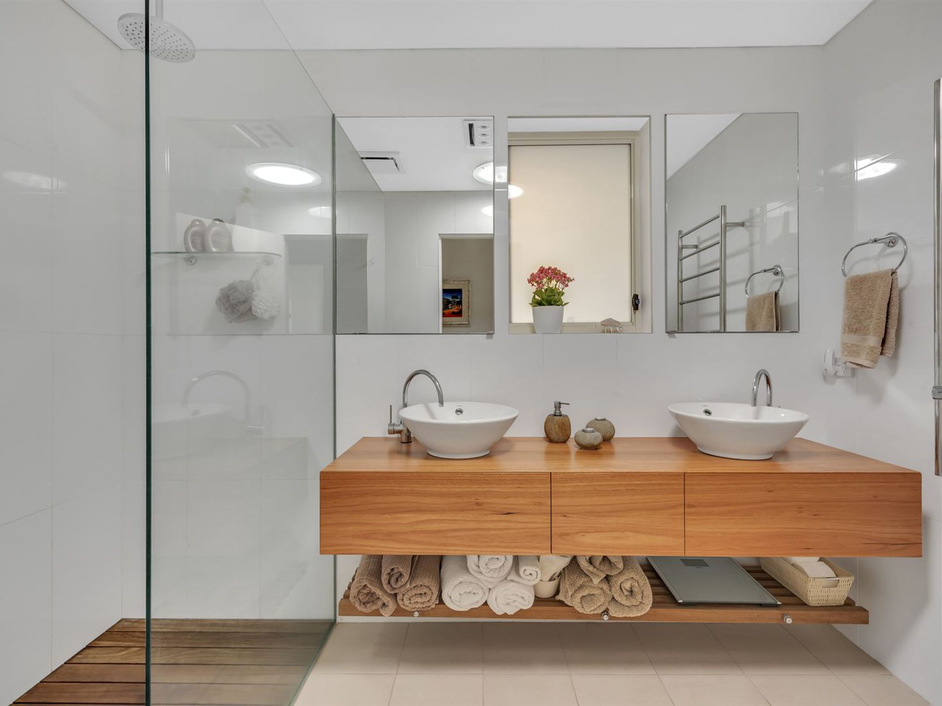 81 Lake Conjola Entrance Road, Lake Conjola