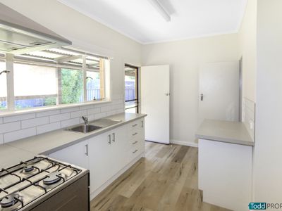 12 Redleaf Close, Heathcote