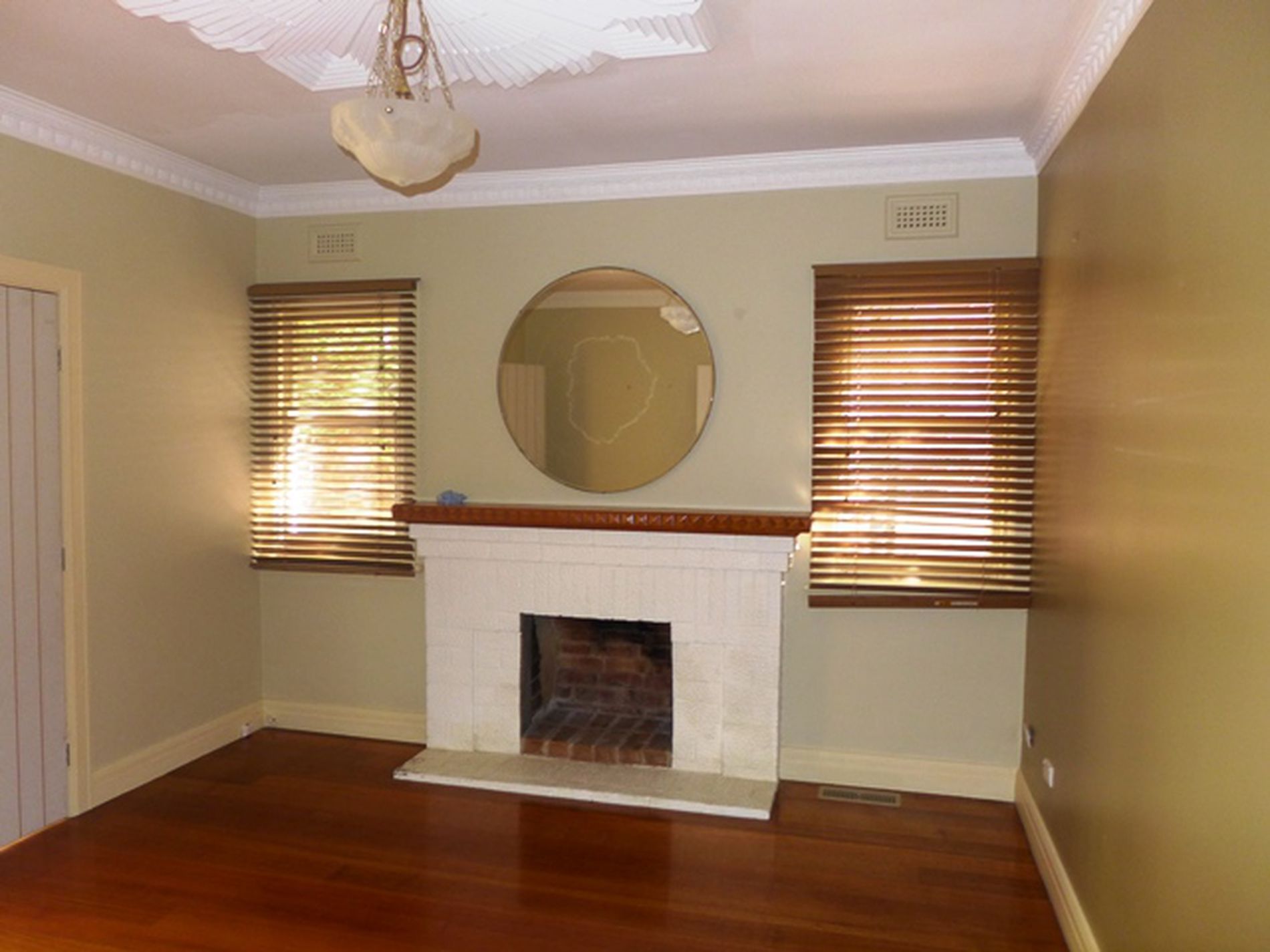 24 Mercer Parade, Newtown