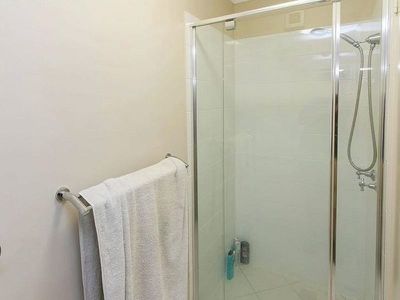 2 / 184 Torquay Road, Scarness