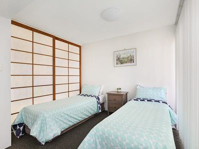 2 / 4 Marina Walk, Alexandra Headland