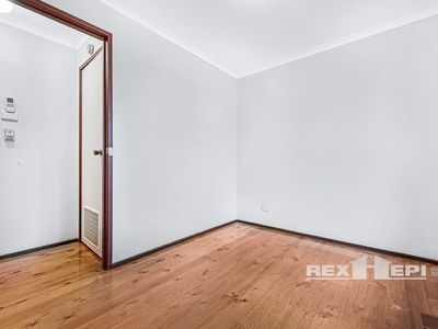 6 Manning Close, Hampton Park