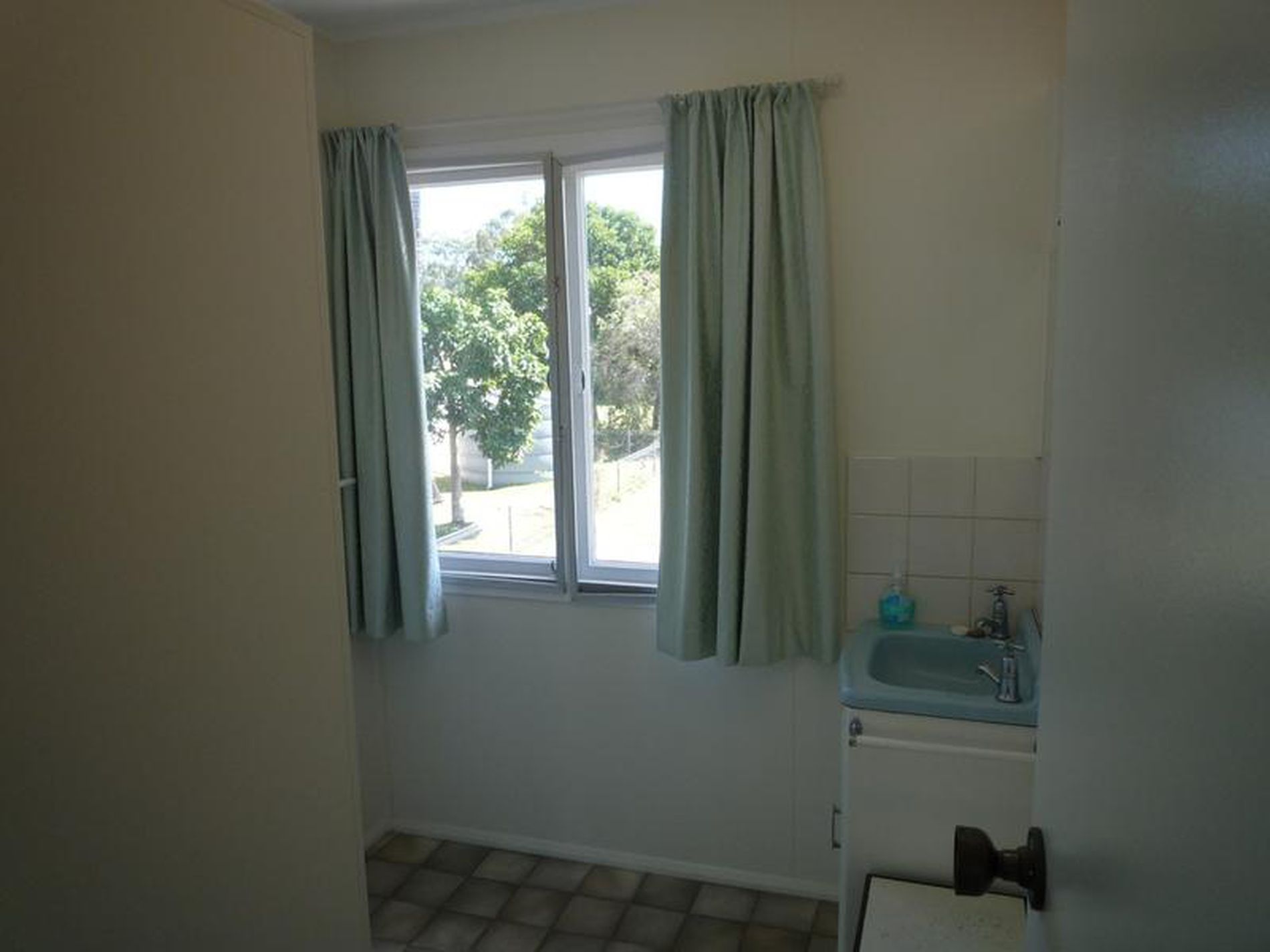 21 Esplanade Walkers Pt., Woodgate