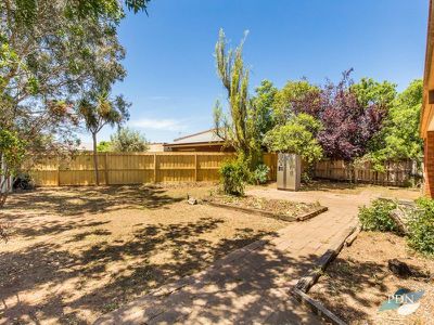 2B Vera Street, Werribee